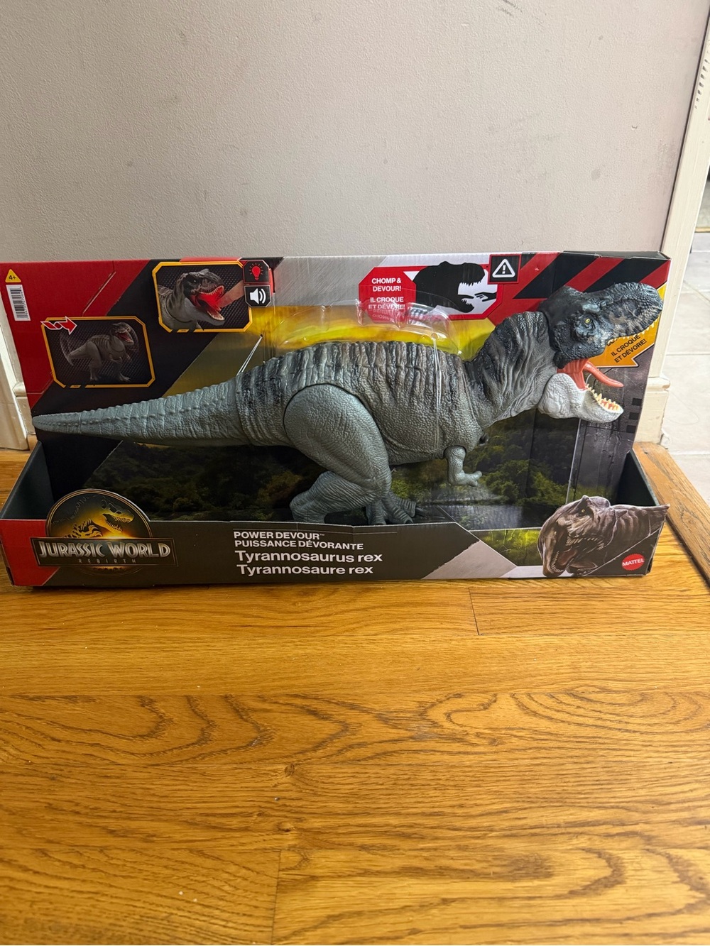 Jurassic World Rebirth Power Devour Tyrannosaurus Rex Dinosaur Lights & Sound